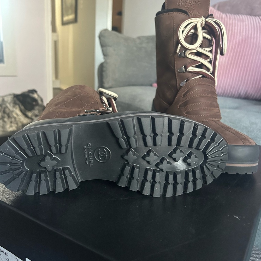 CHANEL Dark Brown High Boots - Picture 3 of 6